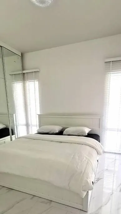 Baankuer Hill Pool Villa Koh Lanta Thailand