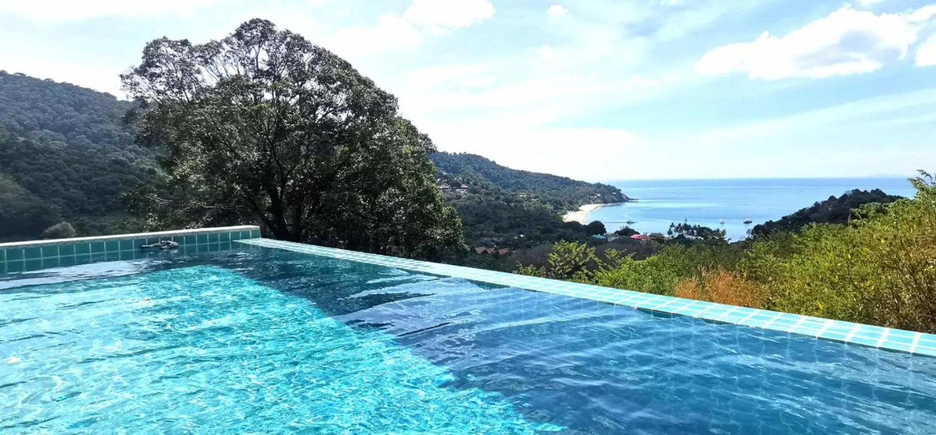 Baankuer Hill Pool Villa Koh Lanta Thailand